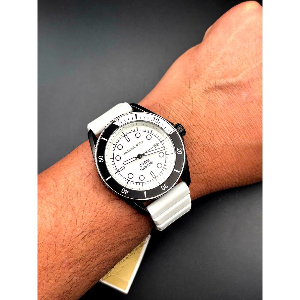 Michael Kors MK9159 Maritime 42mm White Silicone Strap Mens Dive Style Watch NIB - Picture 17 of 17